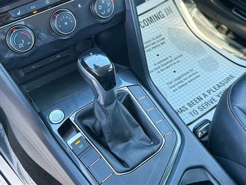 Used 2024 Volkswagen Tiguan Wolfsburg Edition image 28