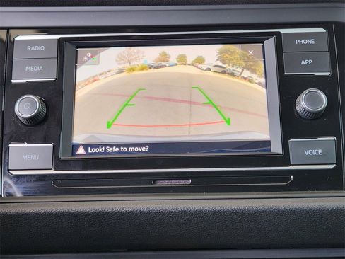 Used 2020 Volkswagen Jetta S image 17