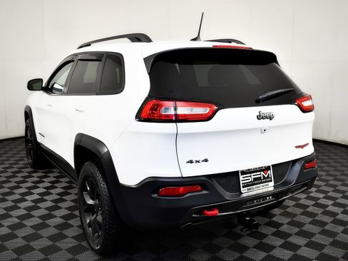 Used 2017 Jeep Cherokee Trailhawk w/ Comfort/Convenience Group image 11