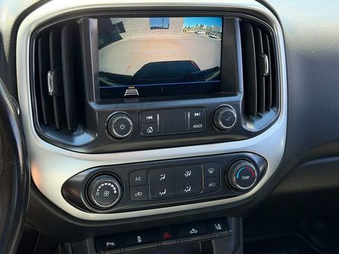 Used 2022 Chevrolet Colorado LT w/ Fleet Safety Package RWD image 18