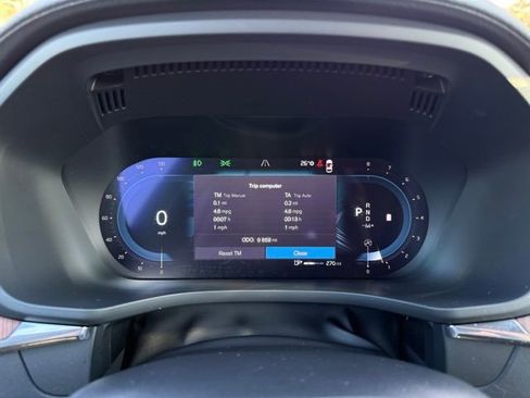 Certified 2023 Volvo XC60 B5 Ultimate w/ Climate Package image 22