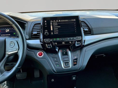 Used 2023 Honda Odyssey Sport image 9