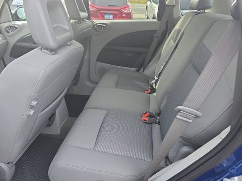 Used 2008 Chrysler PT Cruiser Touring FWD image 8