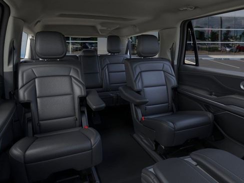 New 2026 Lincoln Navigator L Premier image 11