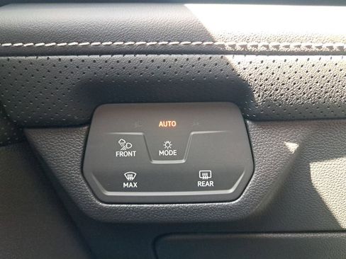 New 2026 Volkswagen Atlas Cross Sport SE AWD/4WD image 24