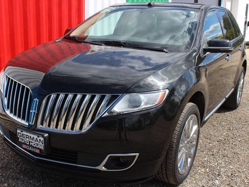 Used 2014 Lincoln MKX AWD w/ Equipment Group 102A image 2