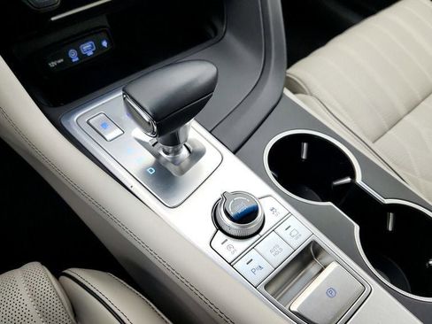 Used 2019 Genesis G70 2.0T Advanced w/ Prestige Package image 17