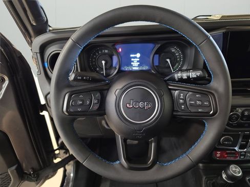 Certified 2025 Jeep Wrangler Unlimited Rubicon 4xe w/ Safety Group AWD/4WD image 18