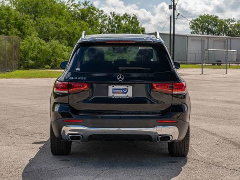 Used 2022 Mercedes-Benz GLB 250 image 7