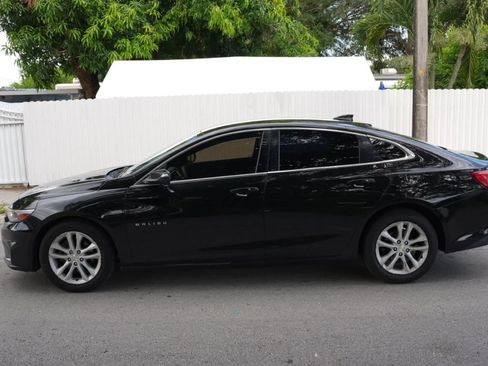 Used 2018 Chevrolet Malibu LT FWD image 3