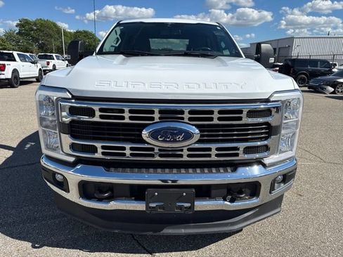 Used 2023 Ford F250 XLT w/ FX4 Off-Road Package AWD/4WD image 11