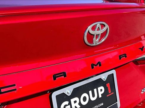 Used 2025 Toyota Camry SE image 29