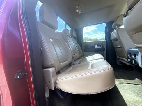 Used 2014 Ford F150 Lariat w/ Lariat Chrome Package image 19