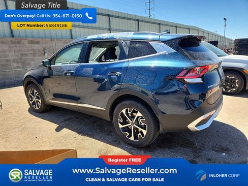 Used 2025 Kia Sportage EX AWD/4WD image 3