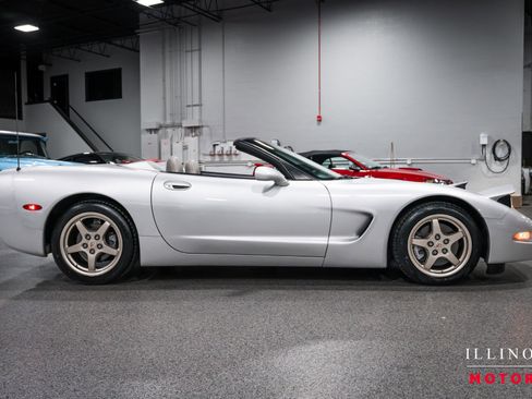 Used 1999 Chevrolet Corvette Convertible w/ Memory Pkg image 6