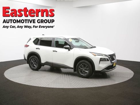 Used 2023 Nissan Rogue S image 47