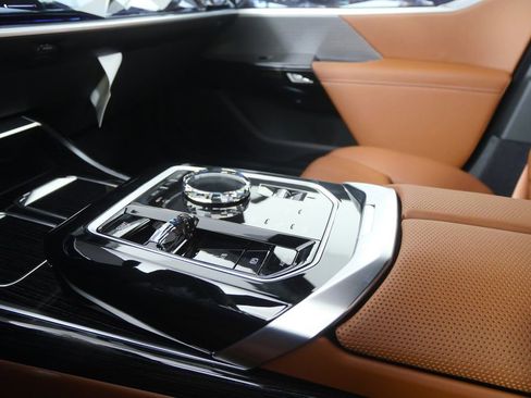 New 2026 BMW i7 xDrive60 w/ Executive Package AWD/4WD image 24