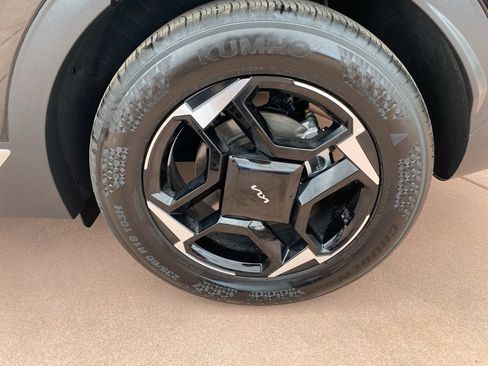 Certified 2026 Kia Sportage EX w/ EX Panorama Roof Package image 39