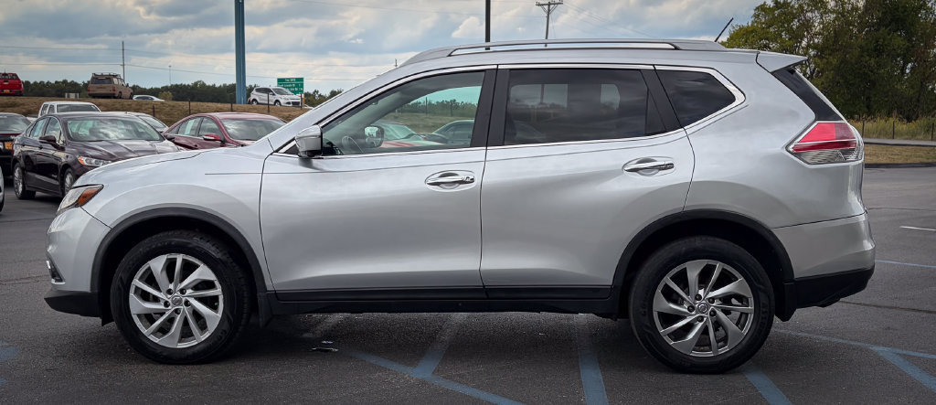 Used 2015 Nissan Rogue SL AWD/4WD image 18