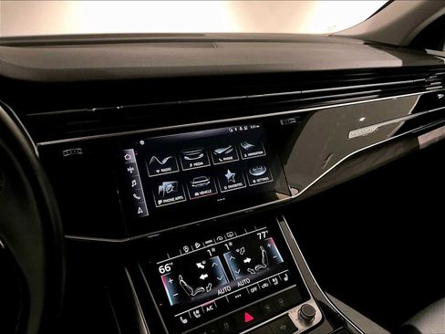 Used 2022 Audi Q8 Premium Plus w/ Premium Plus Package image 19