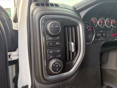 Used 2020 Chevrolet Silverado 1500 LTZ w/ LTZ Premium Package image 18