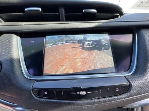 Used 2019 Cadillac XT5 FWD image 22