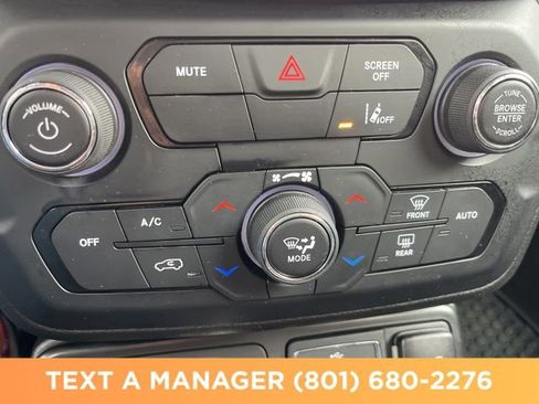Used 2022 Jeep Renegade Trailhawk w/ Trailer Tow Group AWD/4WD image 23