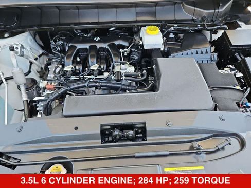 Used 2024 Nissan Pathfinder SV FWD image 13