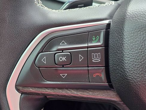 Used 2025 Jeep Grand Cherokee L Limited w/ Luxury Tech Group II AWD/4WD image 25