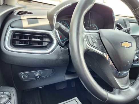 Used 2018 Chevrolet Equinox LT image 24