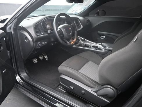Used 2022 Dodge Challenger R/T Scat Pack RWD image 9