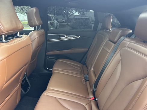 Used 2023 Lincoln Nautilus Reserve FWD image 24