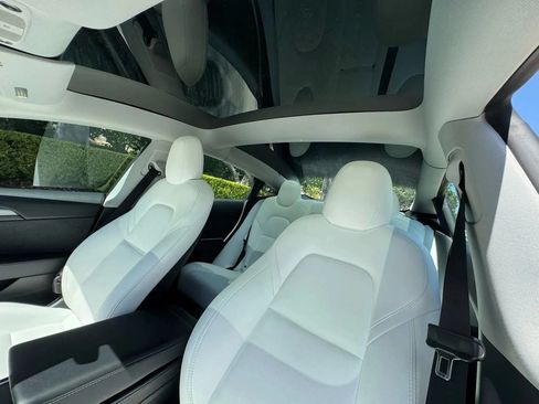 Used 2023 Tesla Model 3 Standard Range RWD image 11