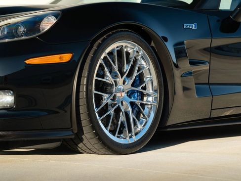 Used 2010 Chevrolet Corvette ZR1 w/ Preferred Equipment Group image 31