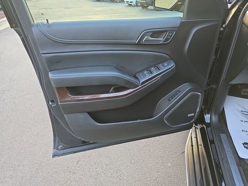 Used 2016 GMC Yukon SLT w/ HD Trailering Package image 29