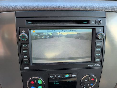 Used 2010 GMC Yukon SLT w/ Texas Edition RWD image 36