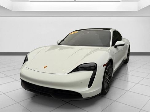 Used 2021 Porsche Taycan RWD image 3