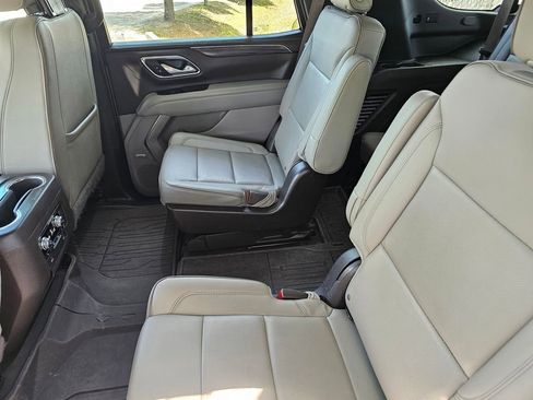 Used 2022 GMC Yukon SLT w/ SLT Premium Package RWD image 19