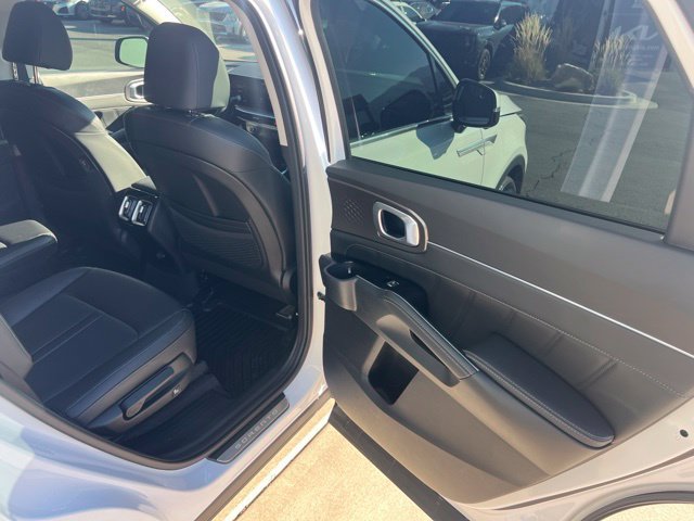 Used 2025 Kia Sorento SX FWD image 26