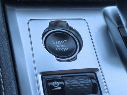 Used 2024 Jaguar F-PACE R-Dynamic S image 28