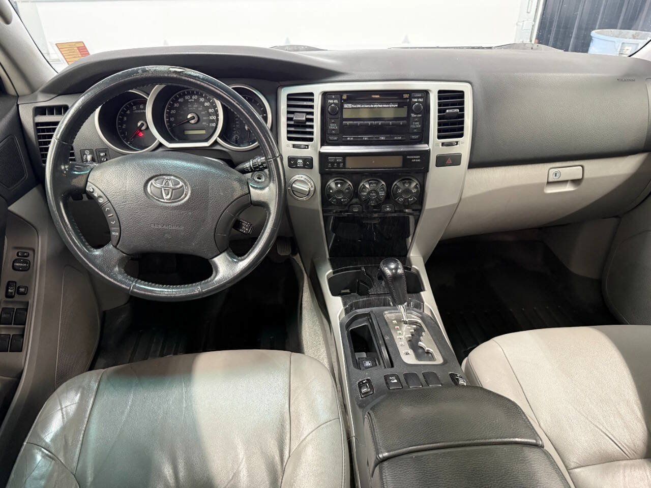 Used 2008 Toyota 4Runner Limited w/ Limited Extra Value Pkg 1 AWD/4WD image 9