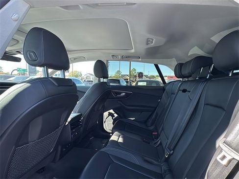 Used 2022 Audi Q8 Premium w/ Convenience Package image 14