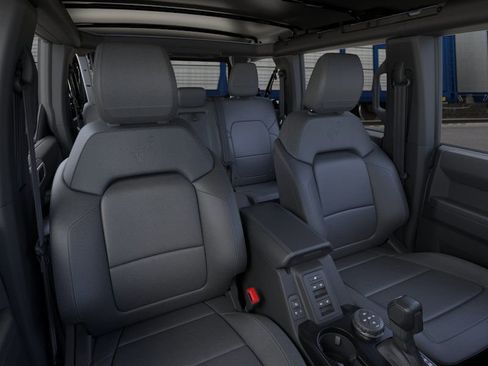 New 2026 Ford Bronco Outer Banks w/ Sasquatch Package image 10