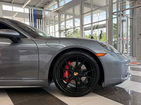 Used 2025 Porsche 718 Cayman S RWD image 13