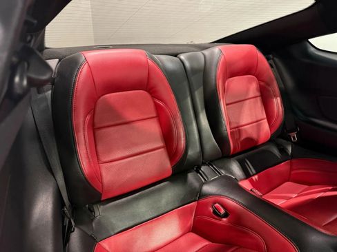 Used 2017 Ford Mustang Premium image 19