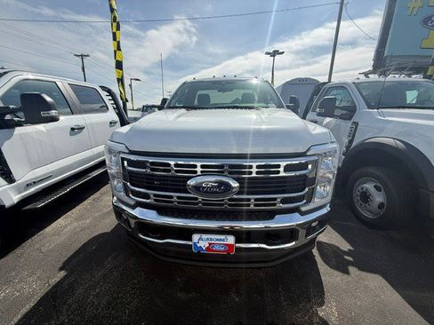 New 2026 Ford F450 XLT w/ XLT Value Package AWD/4WD image 2