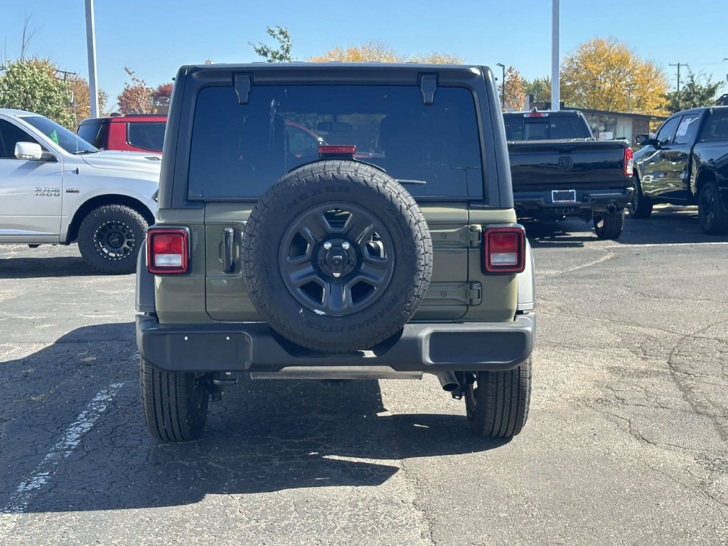 Used 2026 Jeep Wrangler Unlimited Sport AWD/4WD image 5