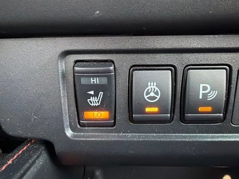Used 2024 Nissan Frontier PRO-4X w/ Pro Convenience Package AWD/4WD image 38
