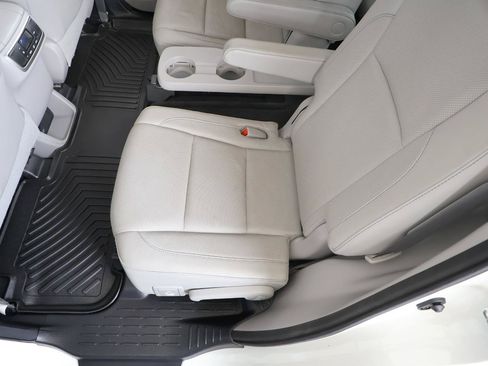 Used 2017 Toyota Highlander Limited FWD image 45
