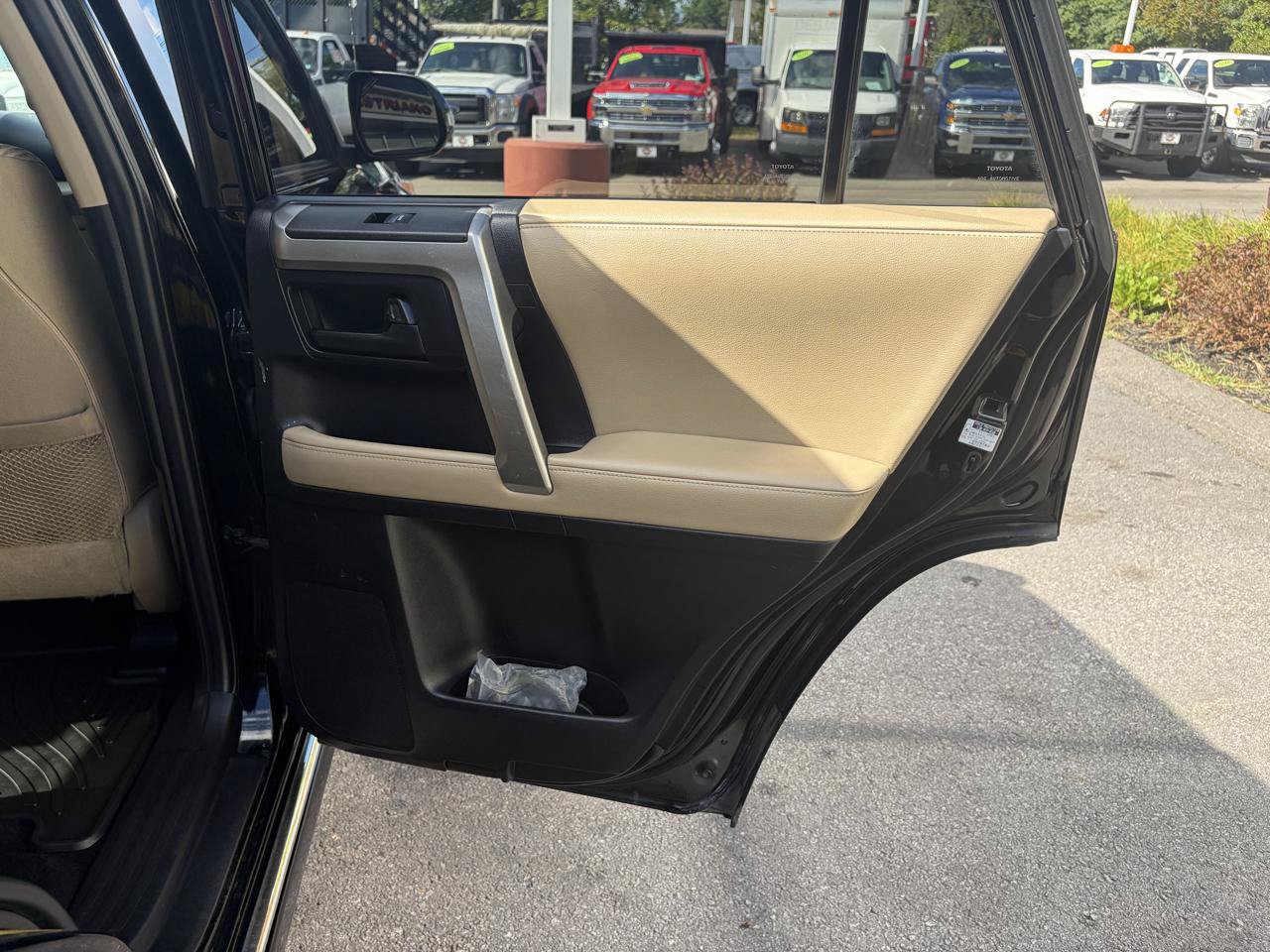 Used 2012 Toyota 4Runner SR5 w/ Convenience Pkg AWD/4WD image 34